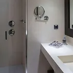 Catalonia Avinyo מלון 3*