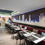 Catalonia Avinyo ברצלונה