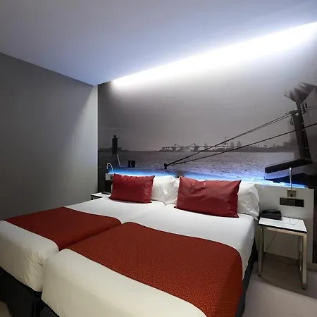 Otel Catalonia Avinyo 3*