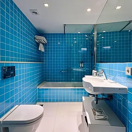 Catalonia Avinyo Hotel 3*