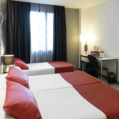 Otel Catalonia Avinyo