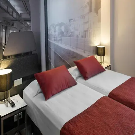 Catalonia Avinyo Otel 3*