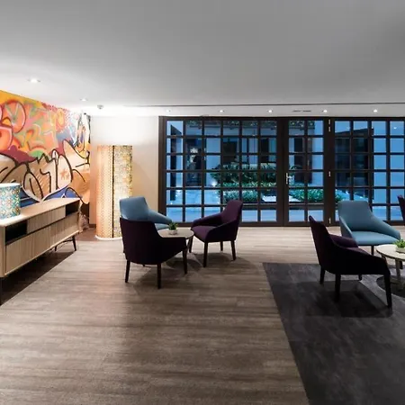 Catalonia Avinyó Hotel 3*