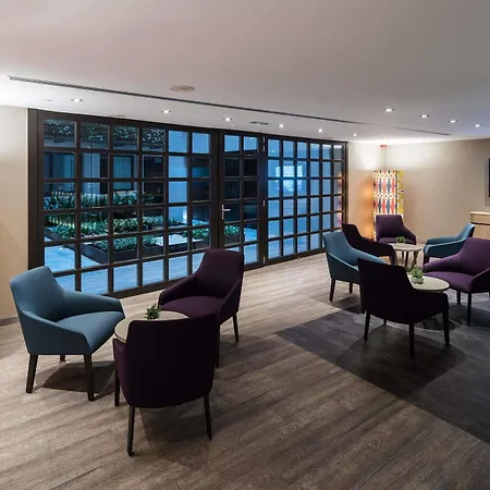 Catalonia Avinyó Hotel 3*