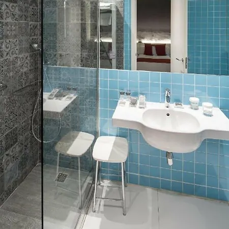 Catalonia Avinyó Hotel 3*